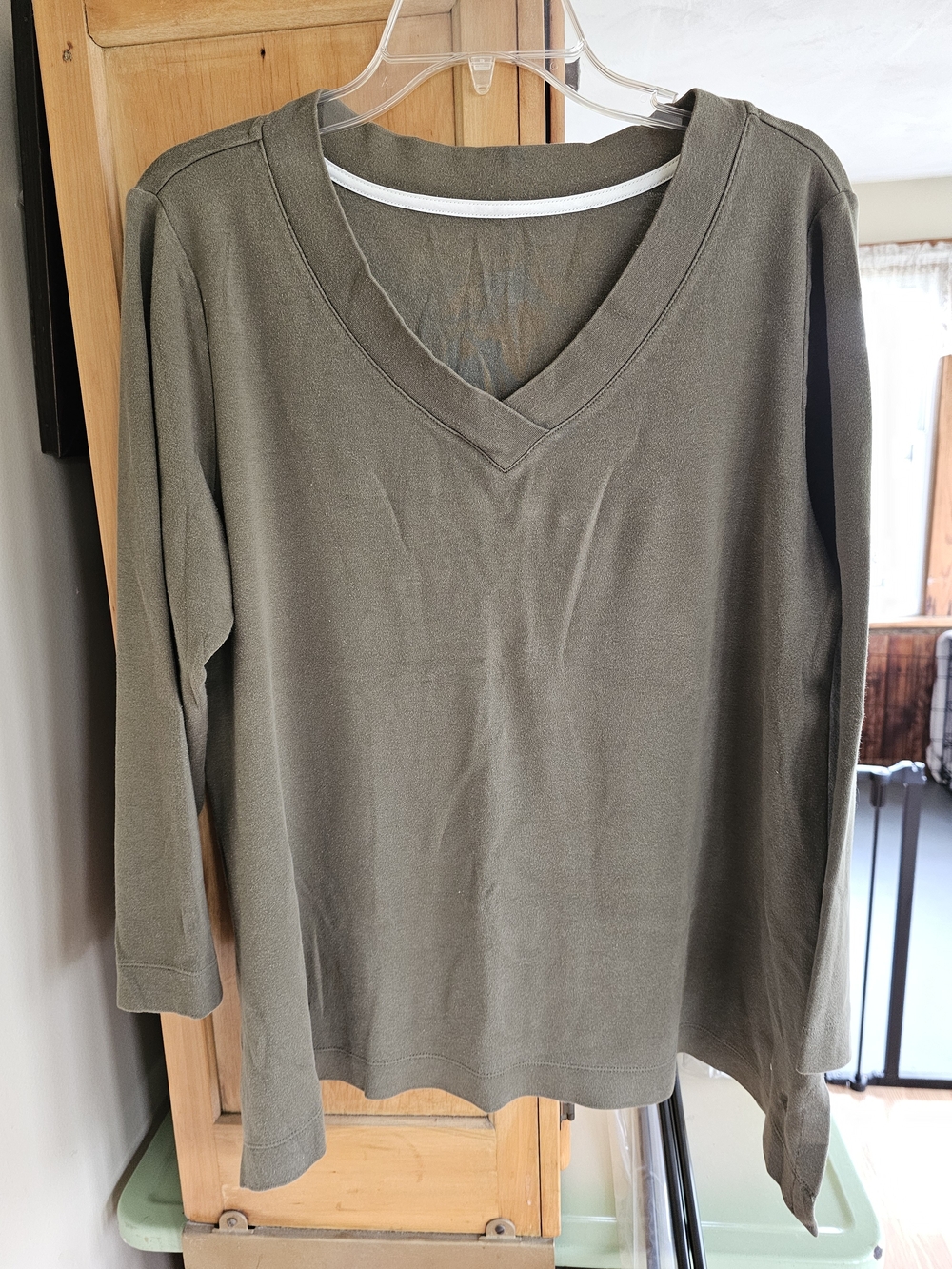 Isaac Mizrahi Women's V-Neck Long Sleeve Top